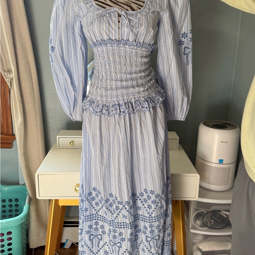 Damson Madder Nola Embroidered midi-dress size US 4 (uk 8)